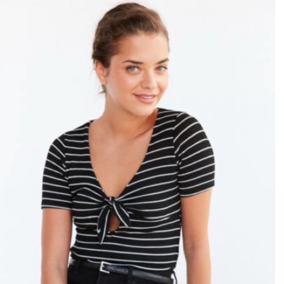 NWT*PROJECT SOCIAL TEE SARA TIE-FRONT TOP - Picture 2 of 5